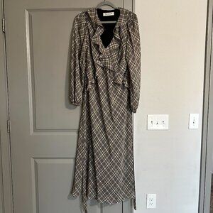 Ruffled v-neck taupe plaid dress